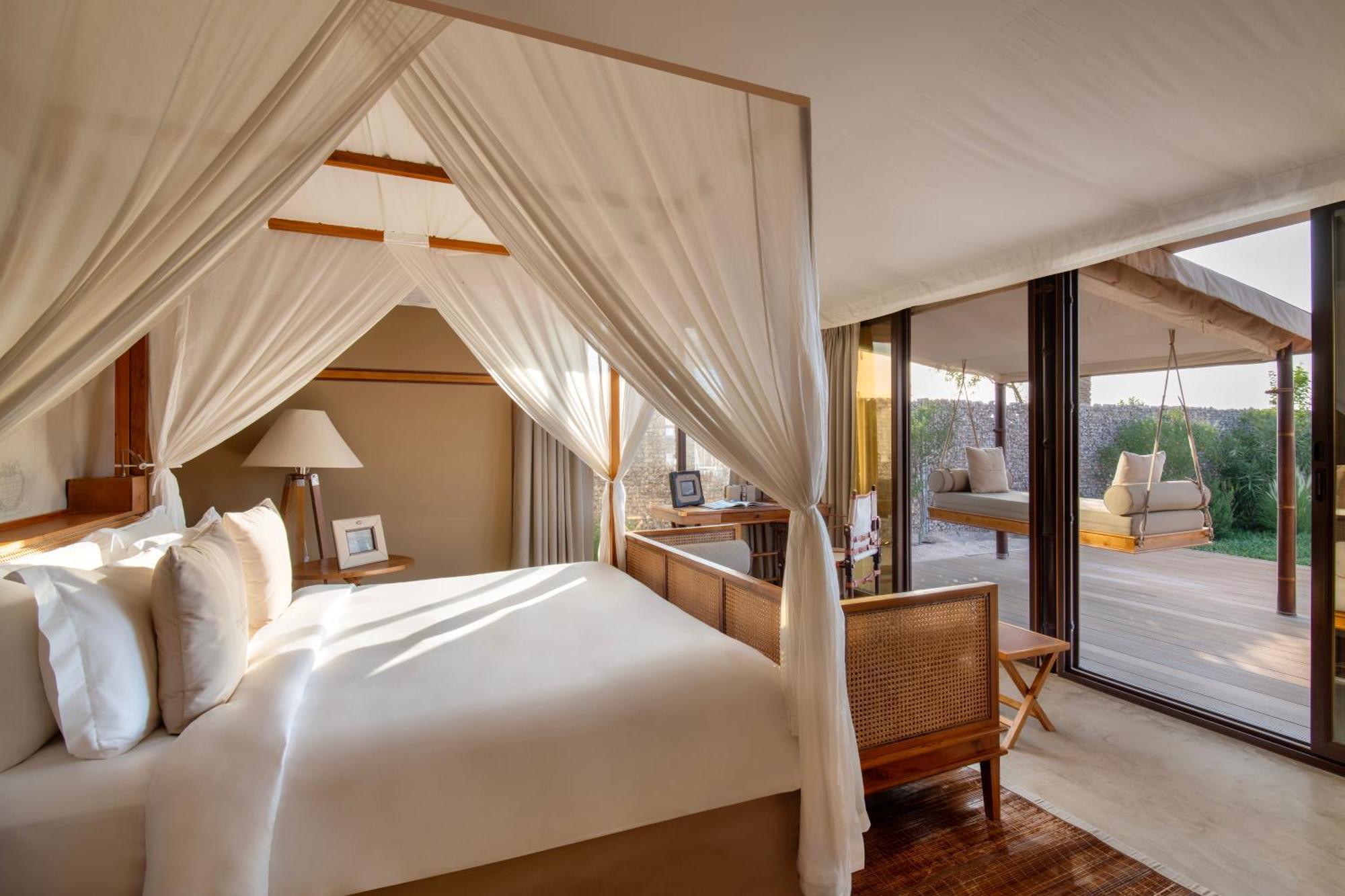 The Outpost Al Barari Camp Hotel Месайед Екстериор снимка